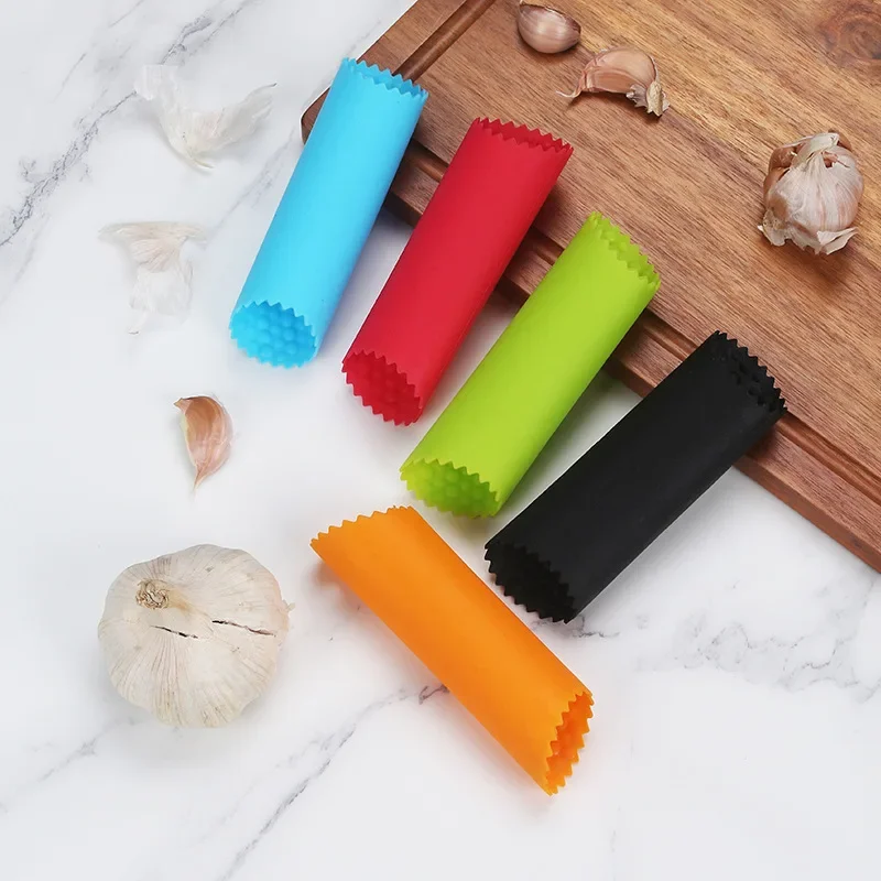 Tubo spelafili per aglio Peeli - Kitchen Gadgets Youtube recensione e prezzo
